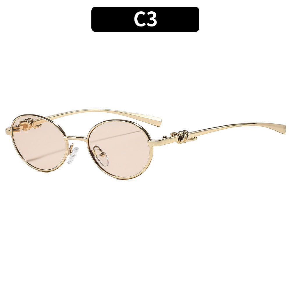 Retro-Inspired Oval Frame Sunglasses
