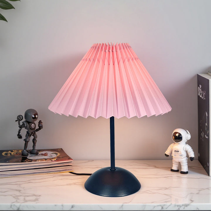 Elegant Pleated Desk Lamp