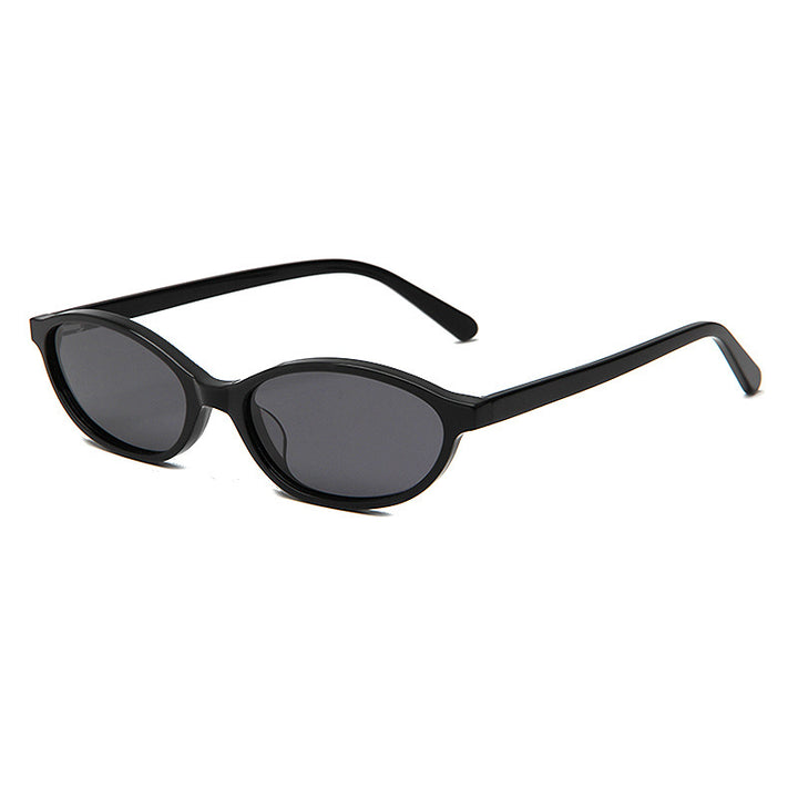 Women's sunglasses in fashionable vintage style with ergonomic frame Kalsten