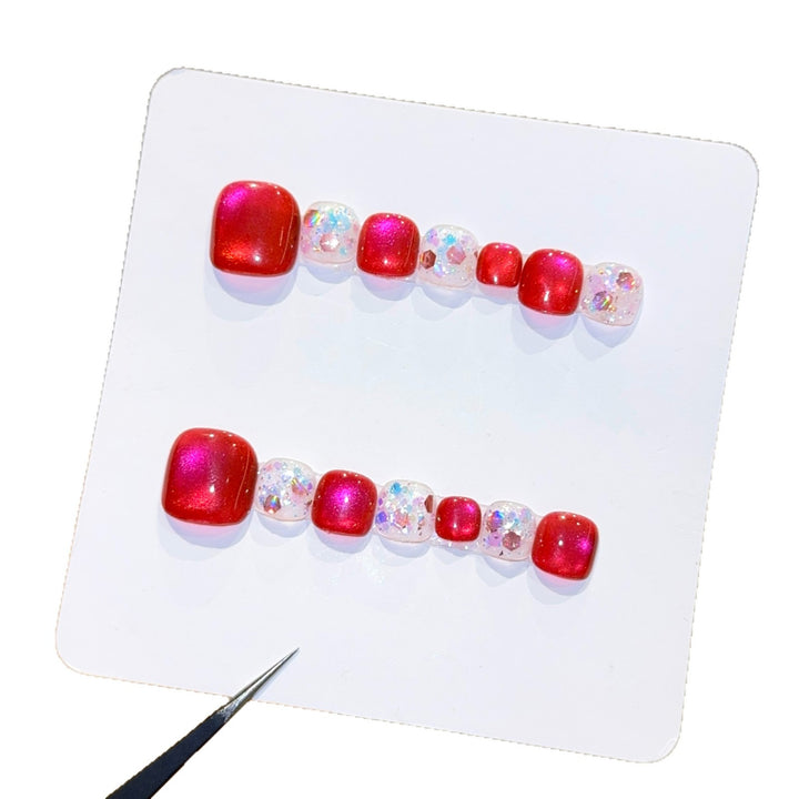 Artificial nails with sparkling accents and glittering design Kalsten