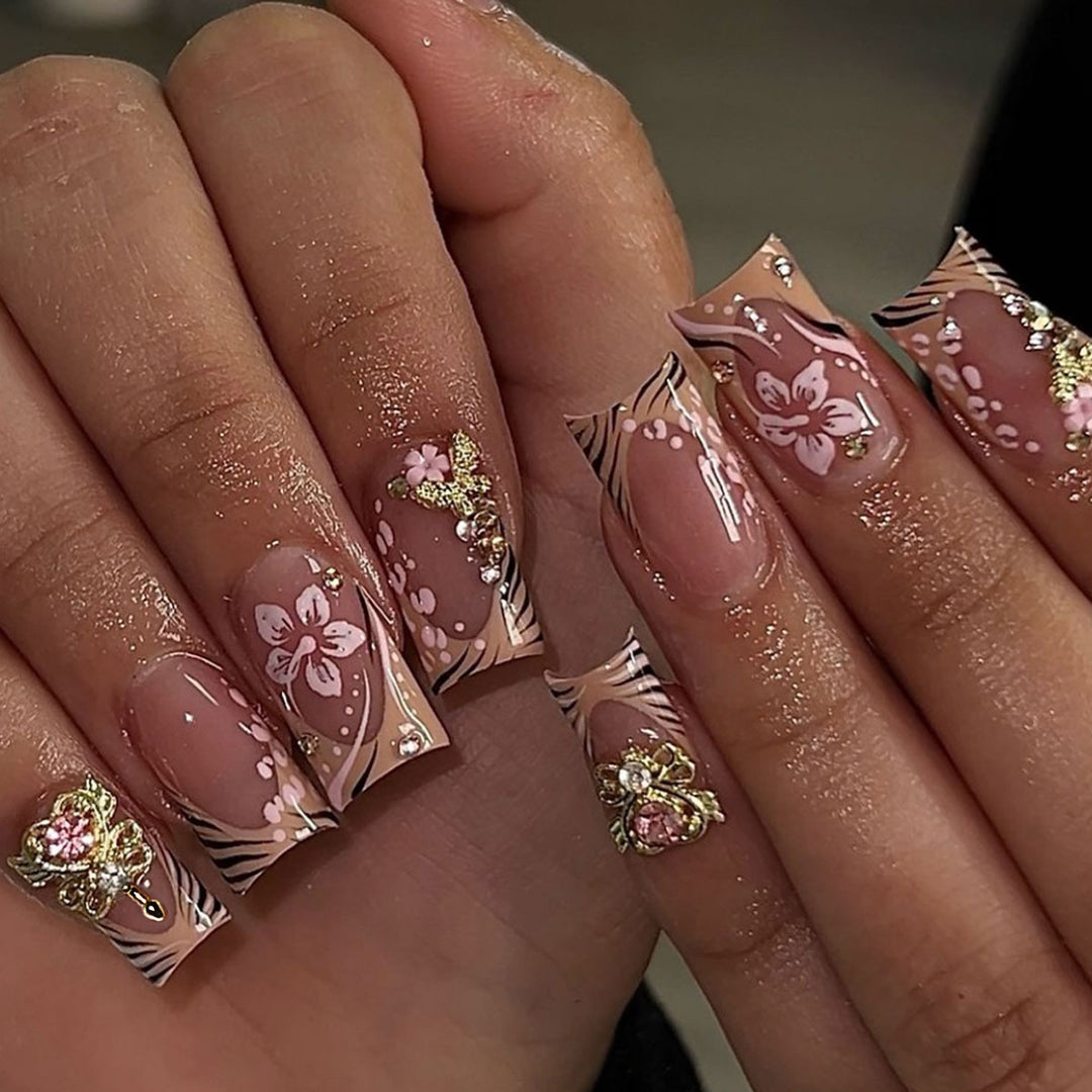 Artistic Floral Embellished Press-On Nails Kalsten