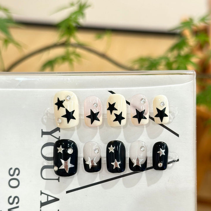 Decorative Star-Embellished Press-On Nail Set