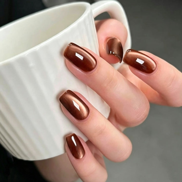 Artificial nails with matte finish and sparkling accents Kalsten