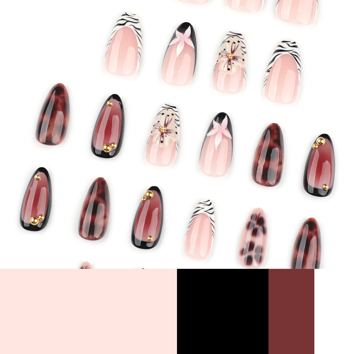 Nail Art with elegant flower design and glitter accents Kalsten