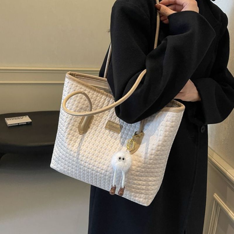 Woven Patterned Shoulder Bag Kalsten