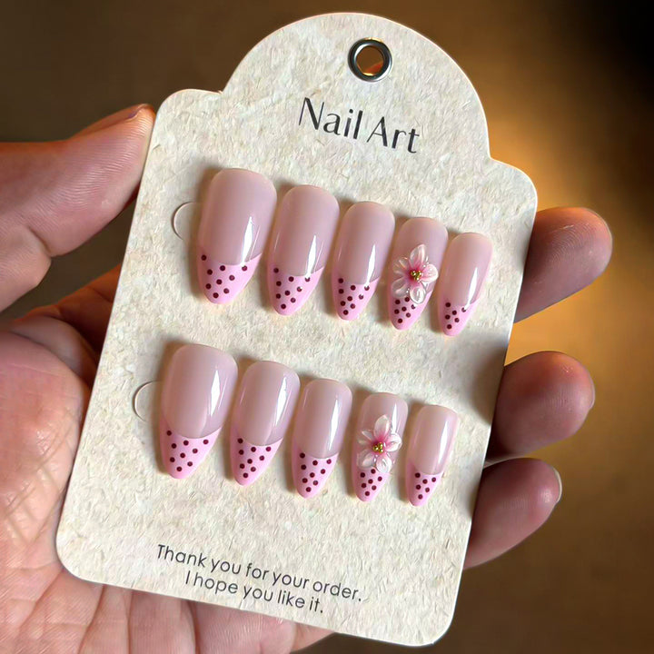 Artistic Floral-Accent Press-On Nail Set Kalsten 1787294359