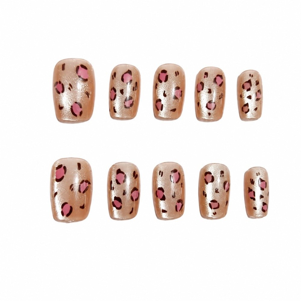 Acrylic nails with modern animal design Kalsten