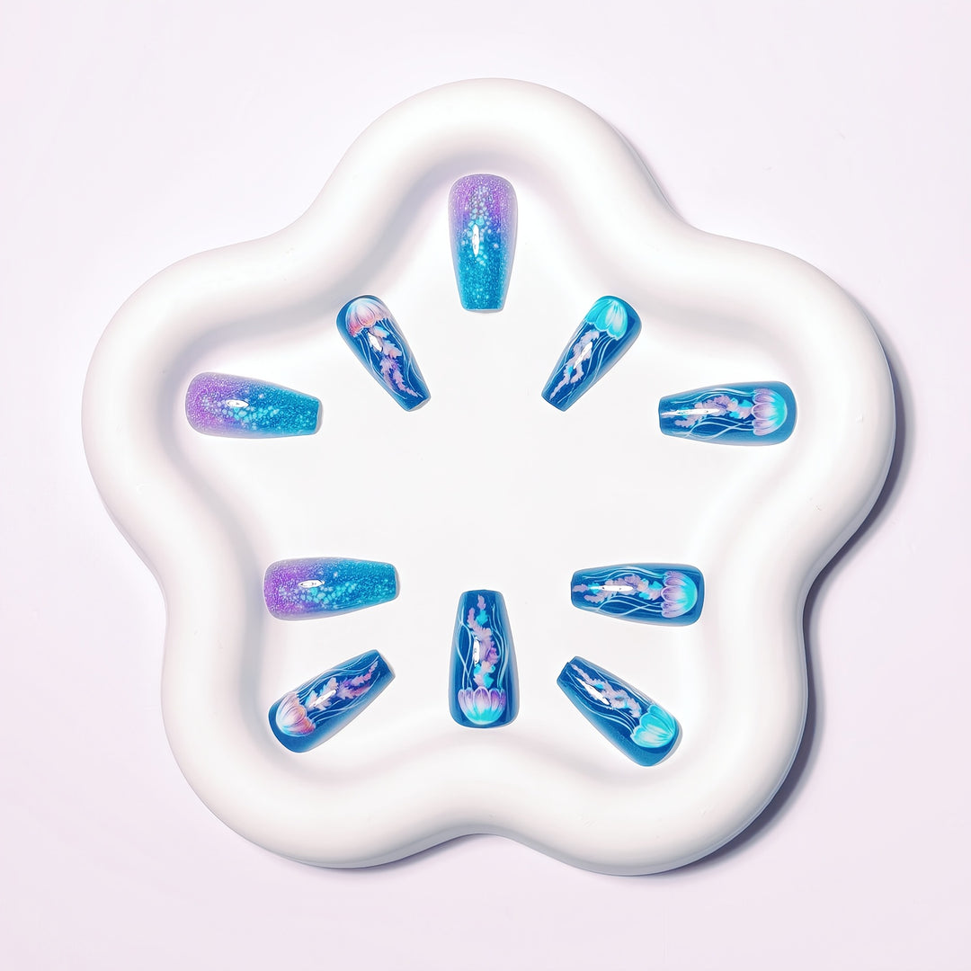 Artificia nails with fascinating jellyfish design Kalsten