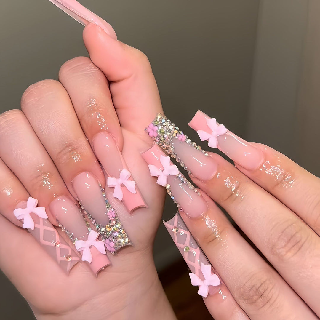 Decorative Press-On Nail Set Kalsten