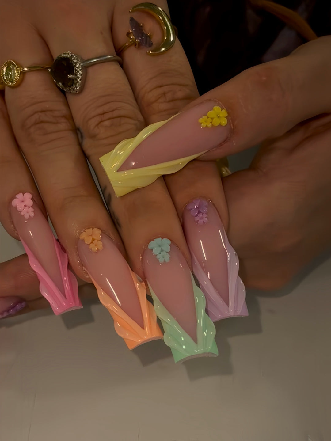 Decorative Long Press-On Nail Extensions Kalsten