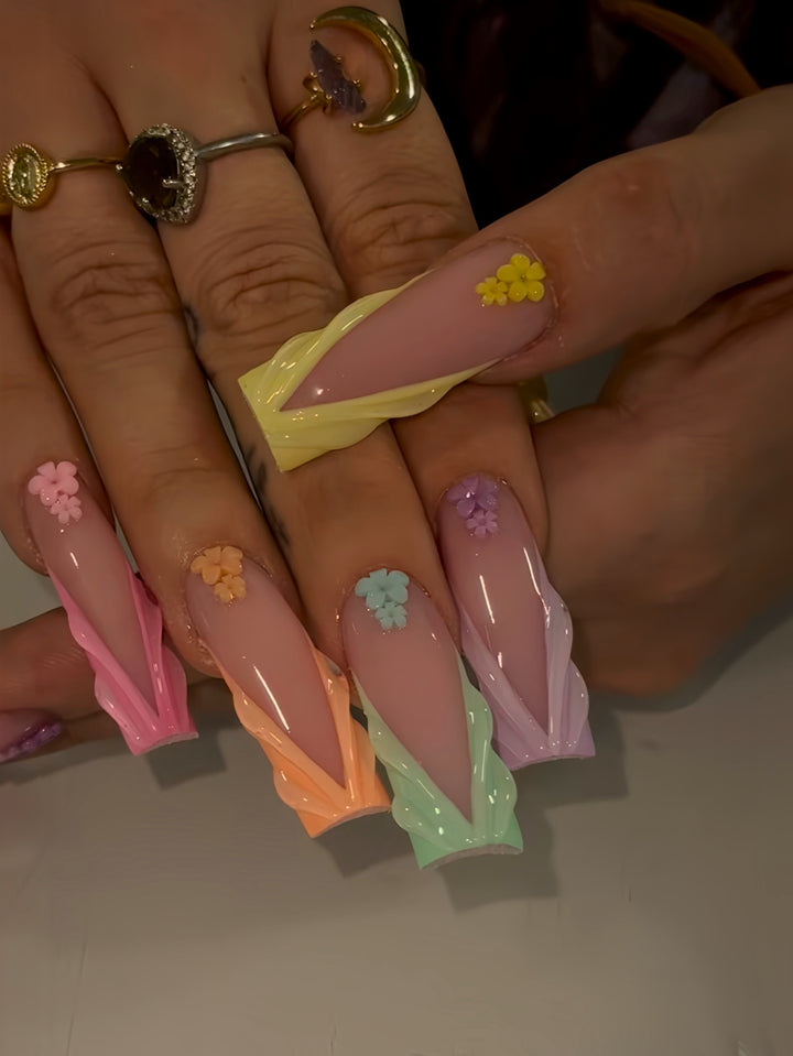 Decorative Long Press-On Nail Extensions Kalsten