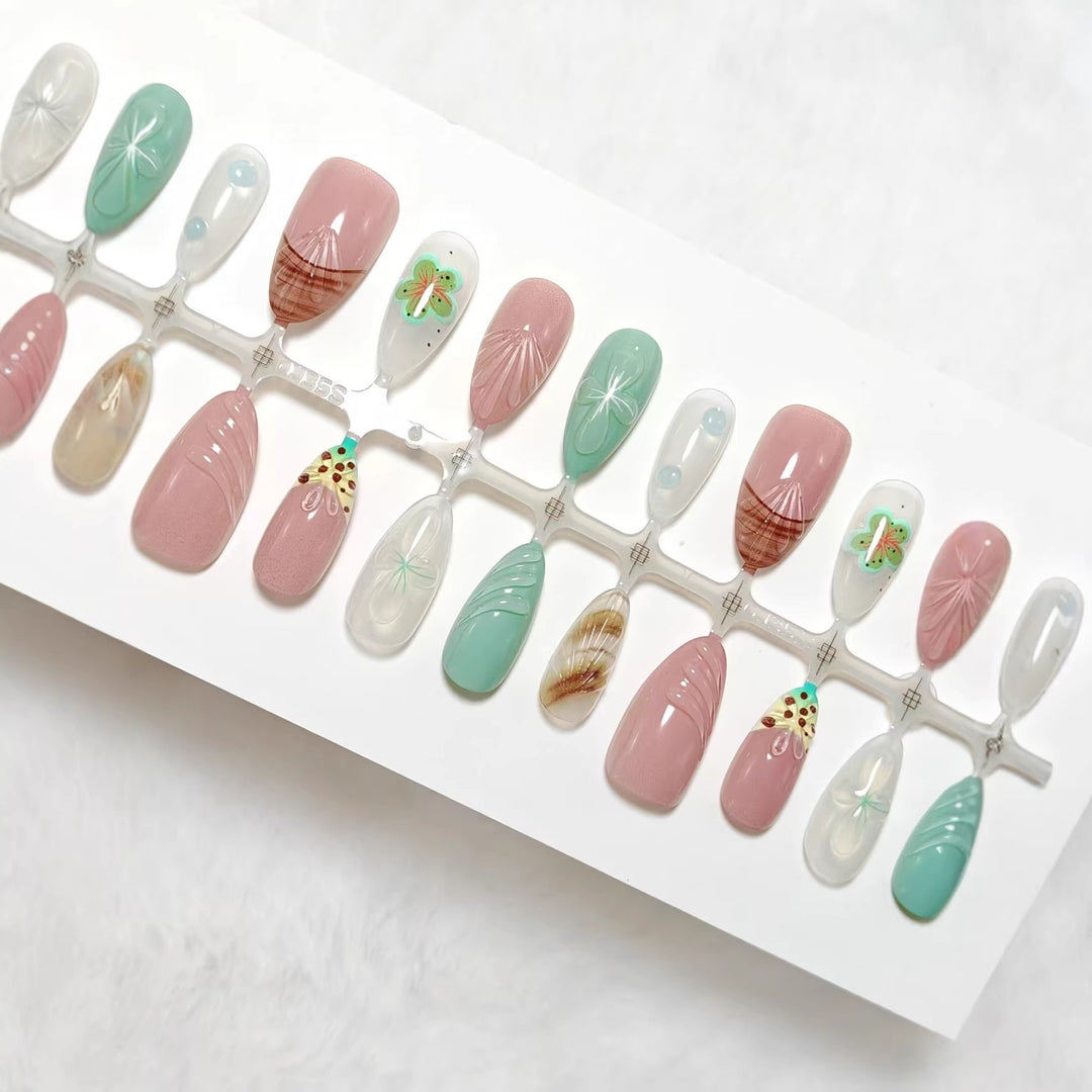 Artificial nail set with exquisite floral designs and shimmering effects Kalsten