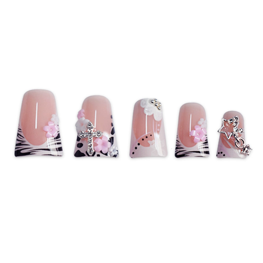 Artistic Nail Art Kalsten