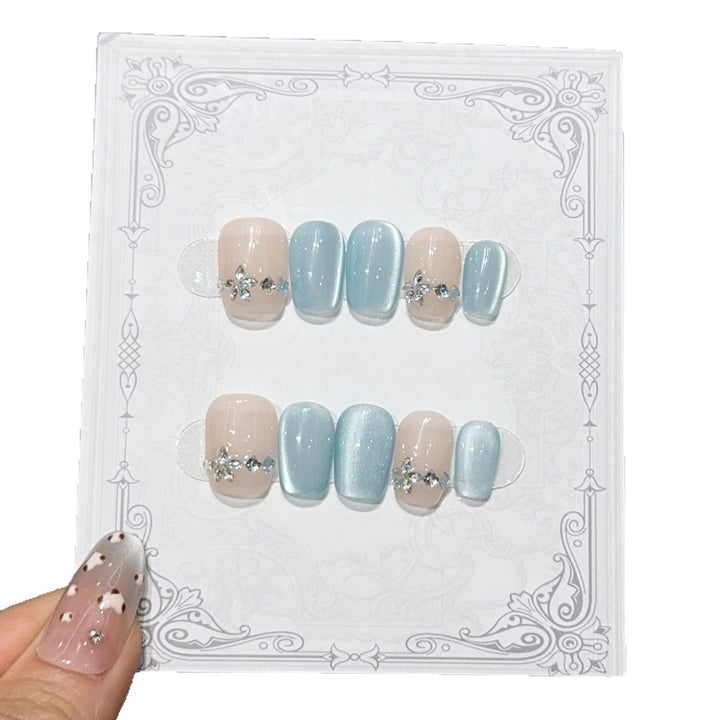 Elegant Artificial Nails with Radiant Accents Kalsten