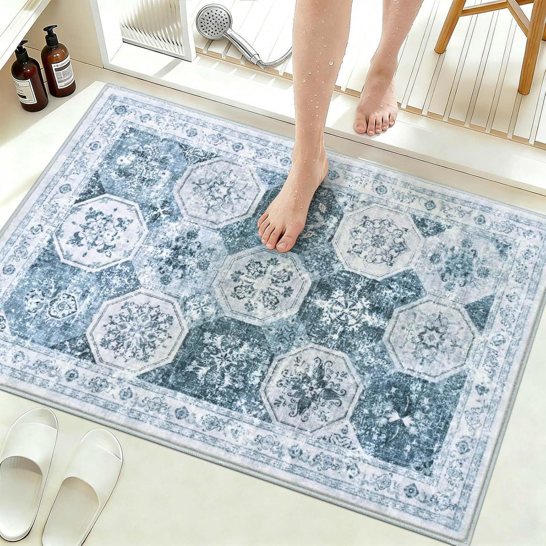 Vintage-Inspired Bathroom Mat