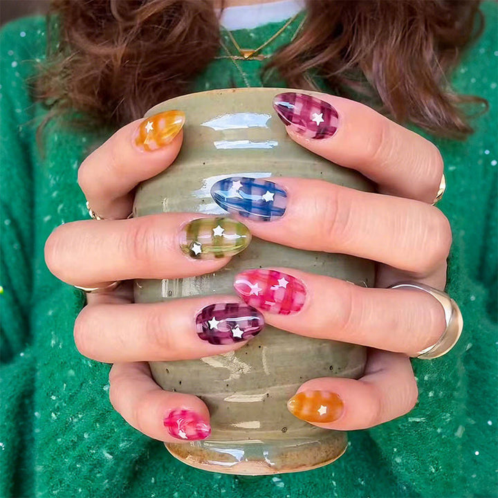 Art nail set with colorful star designs Kalsten