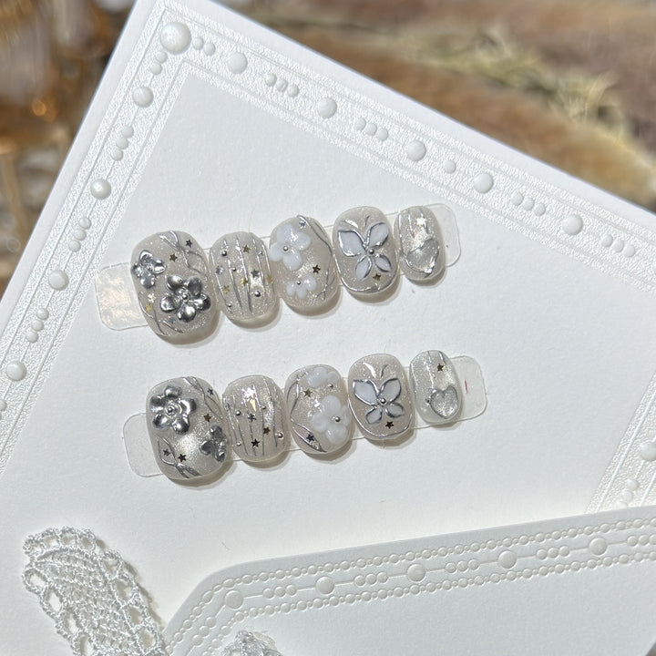 Decorative Press-On Nail Art Set with Floral and Star Accents Kalsten