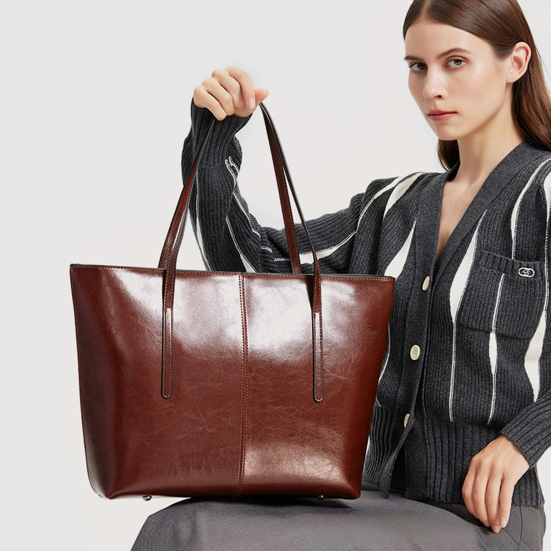 Elegant Handbag Made of High-Quality Leather Kalsten