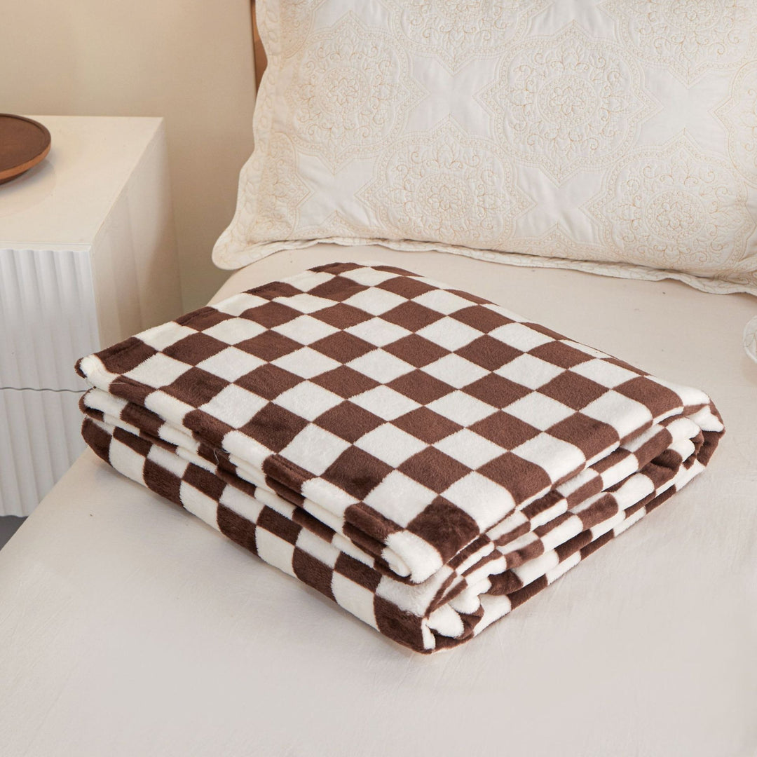 Checkered Fleece Throw Blanket