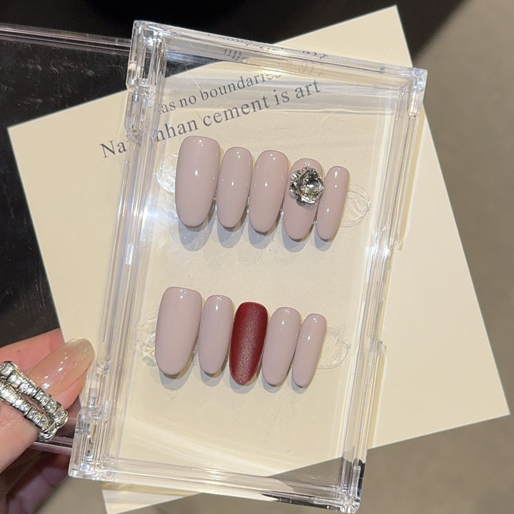 Artificial nails with elegant glitter accent Kalsten