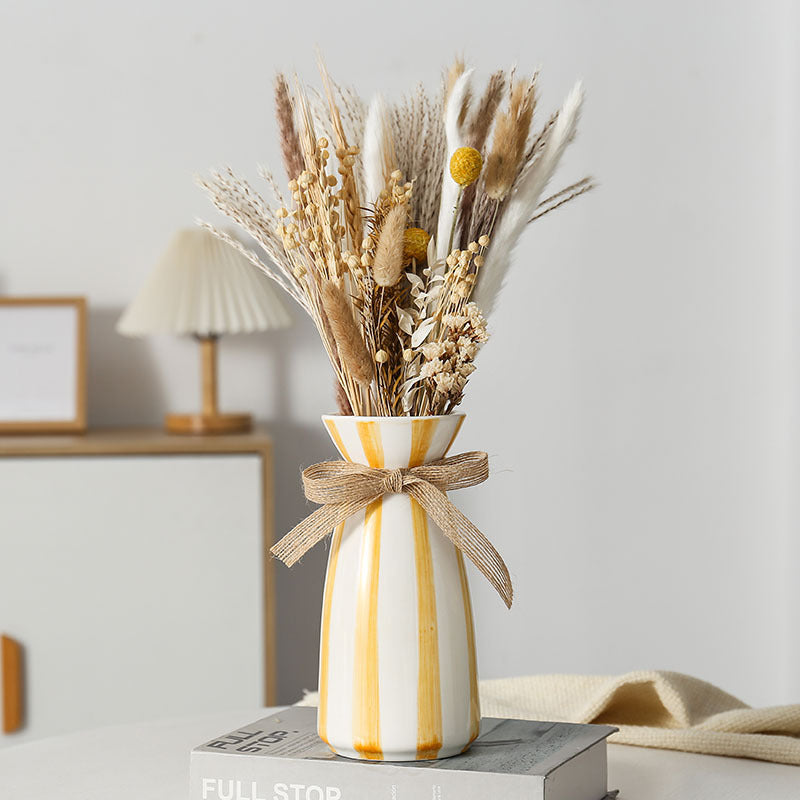 Elegant ceramic vase in vintage style Kalsten