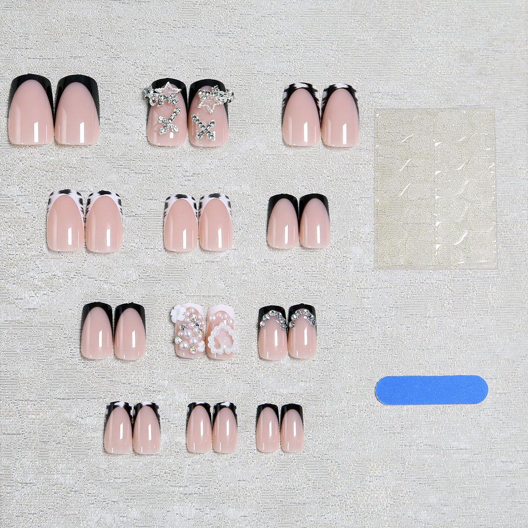 Artificial nail set with detailed 3D beads and glamorous design Kalsten