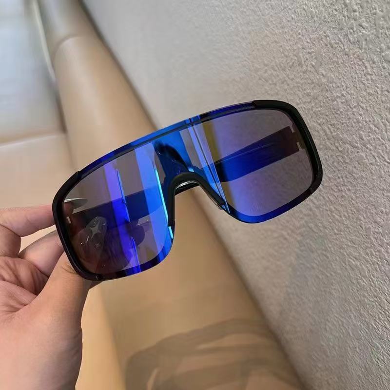 Sporty Wrap-Around Sunglasses Kalsten