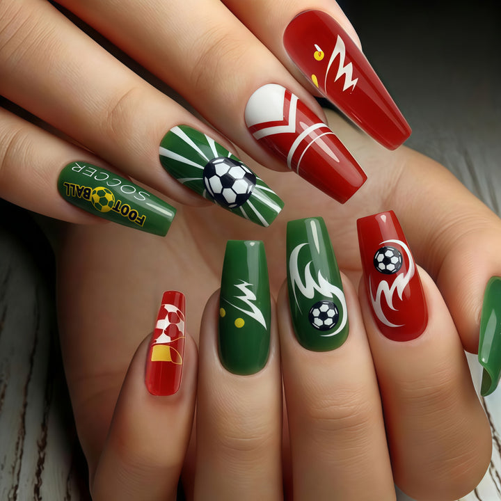 Sporty nail art in football style Kalsten