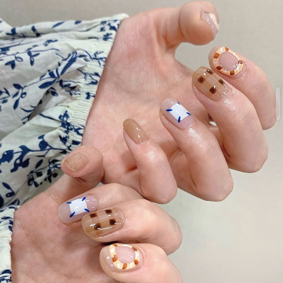 Chic Themed Press-On Nail Art Kalsten
