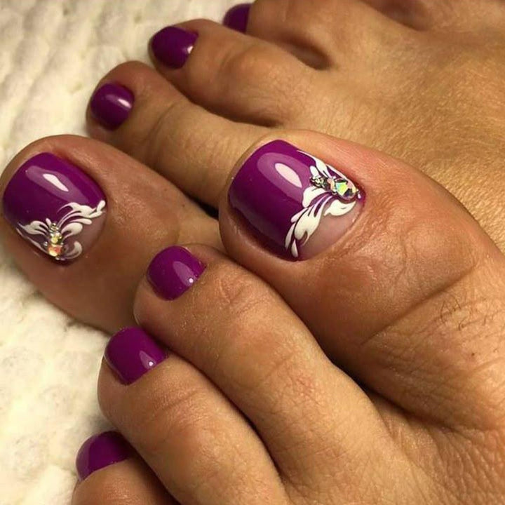 Elegant toenail art Kalsten