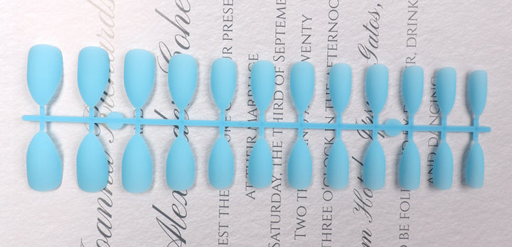 Stiletto Press-On Nail Set Kalsten