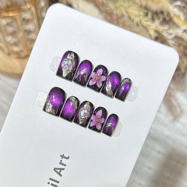 Elegant Floral Press-On Nail Set with Glitter Accents Kalsten