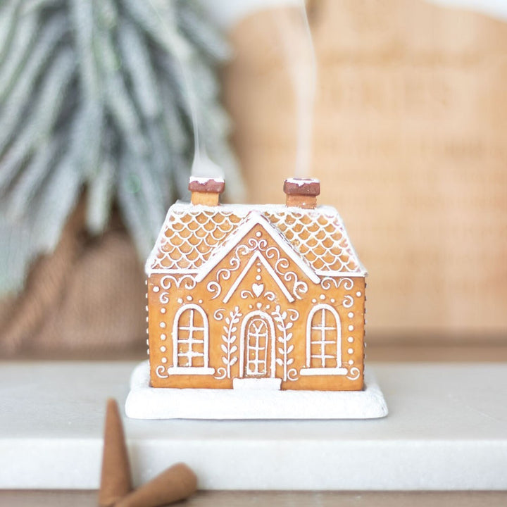 Decorative Winter House Kalsten