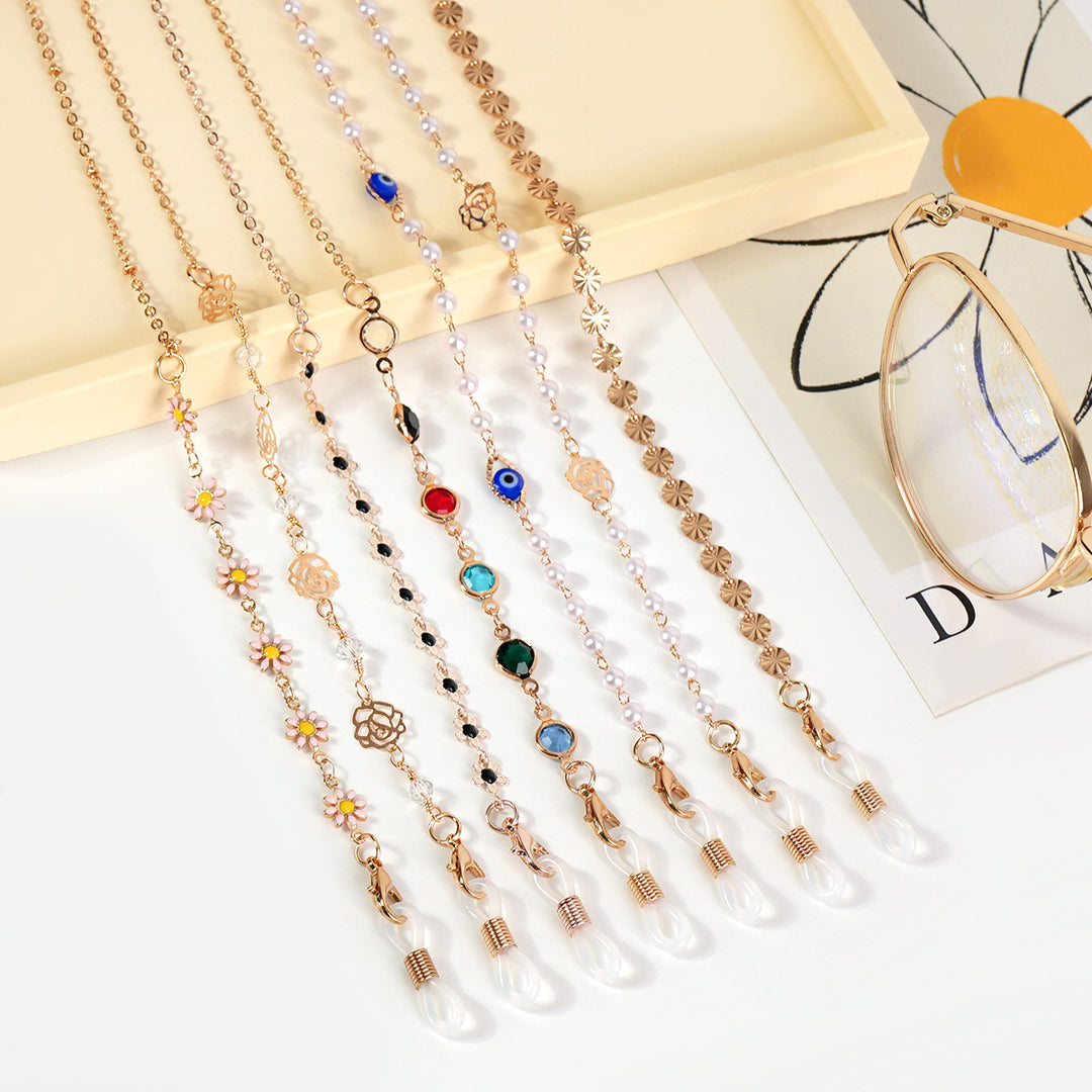 Luxurious Crystal-Embellished Eyewear Chain Kalsten