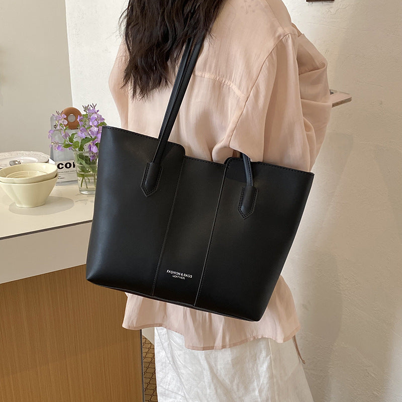 Elegant Structured Tote Kalsten