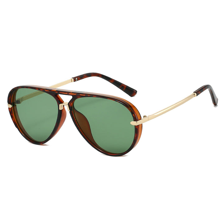 Elegant Aviator Sunglasses with Gold Accents Kalsten