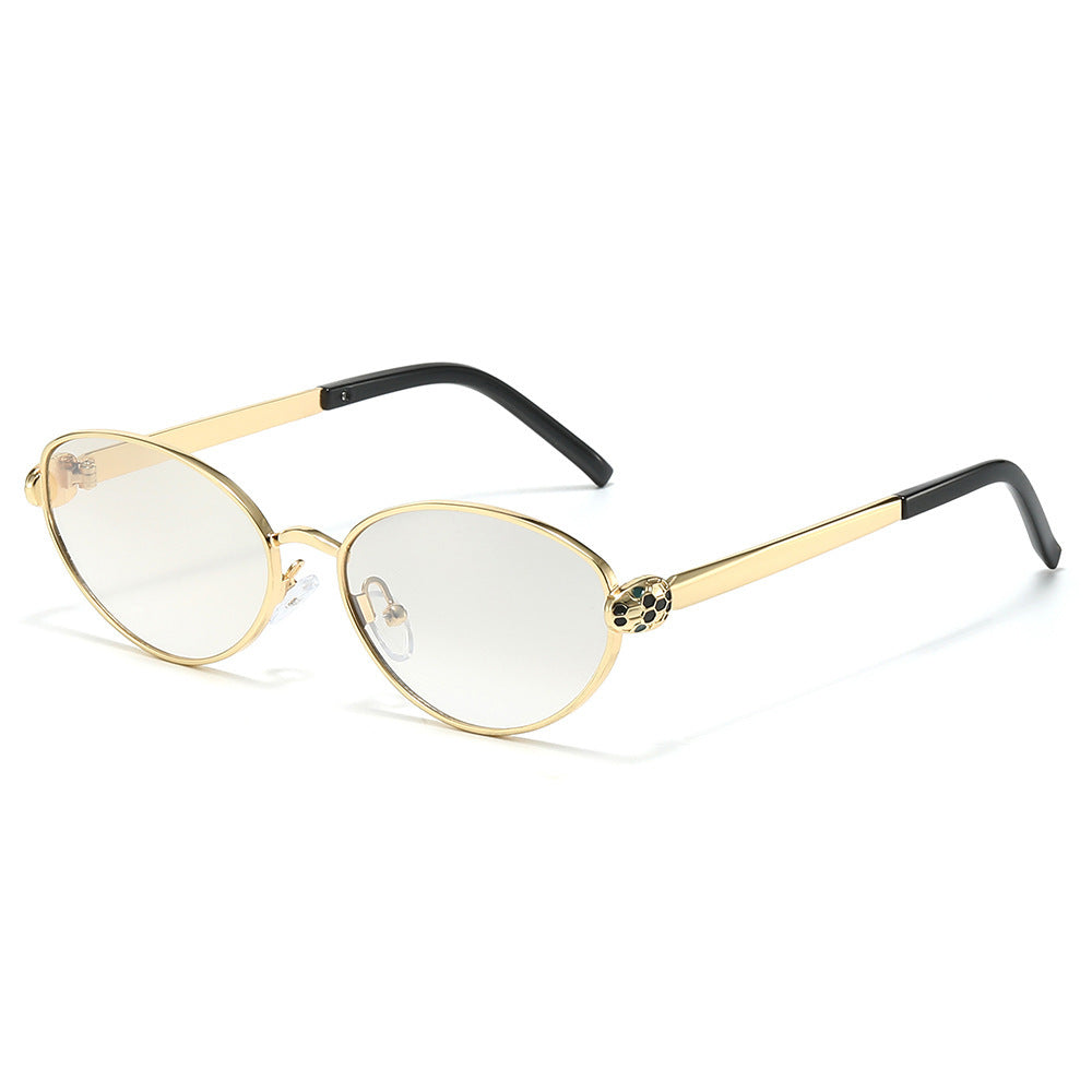 Chic Cat-Eye Sunglasses with Luxurious Gold Accents Kalsten