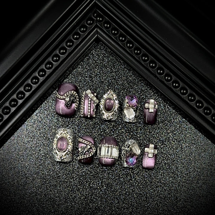 Elegant Gemstone-Decorated Press-On Nail Set