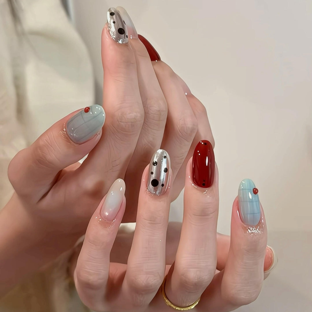Artificials nails with creative geometric design and modern accents Kalsten