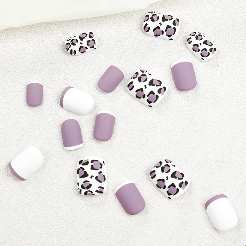 Glamorous nail art with elegant leopard patterns and gradient Kalsten