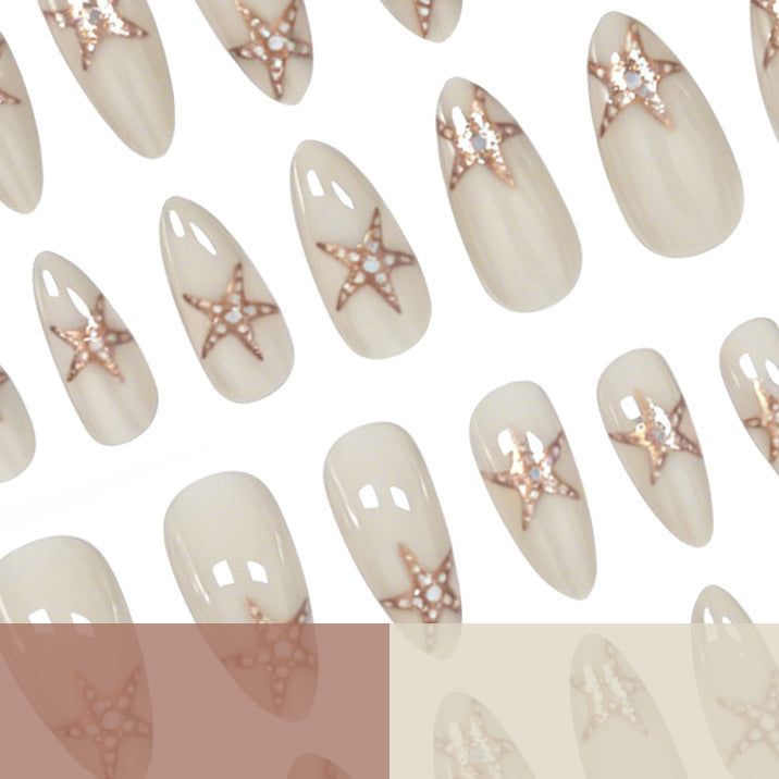 Elegant Starfish-Embellished Nail Art Kalsten