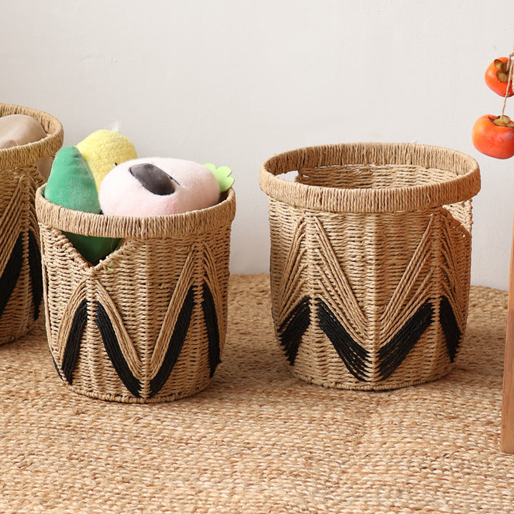 Decorative basket with graphic pattern Kalsten