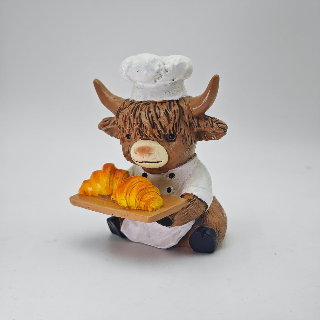 Decorative Highland Cattle Figure in Chef Outfit Kalsten