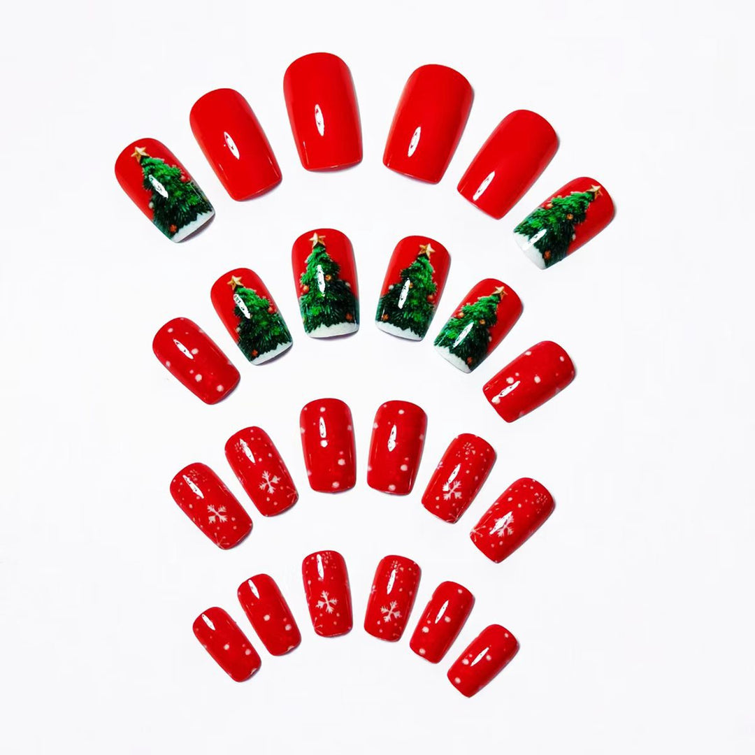 Artificial nails in festive Christmas design Kalsten