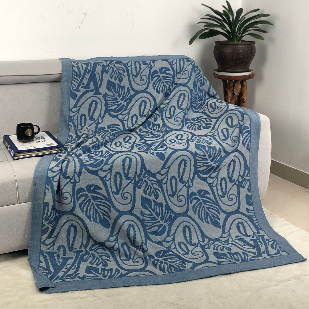 Cozy Throw Blanket Kalsten
