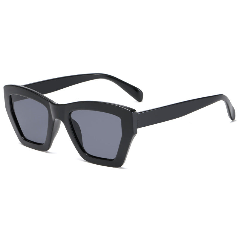 Ladies trendy sunglasses in modern geometric design Kalsten