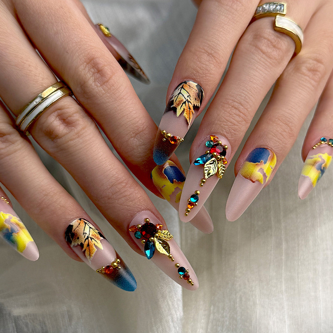 Artificial nails with luxurious 3D decorations and colorful leaf patterns Kalsten
