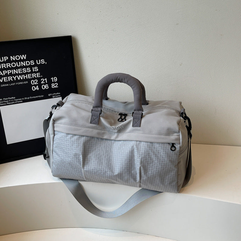 Versatile Multi-Pocket Duffel Bag