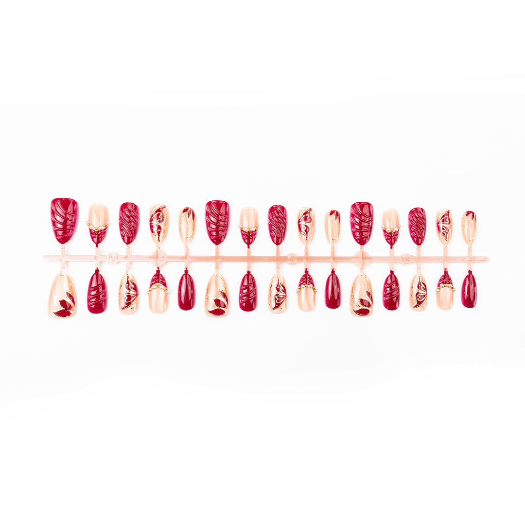 Artificial nails in elegant design Kalsten