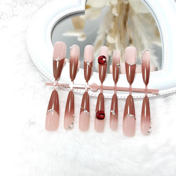Artificial nails with luxurious 3D decorations and glamorous accents Kalsten
